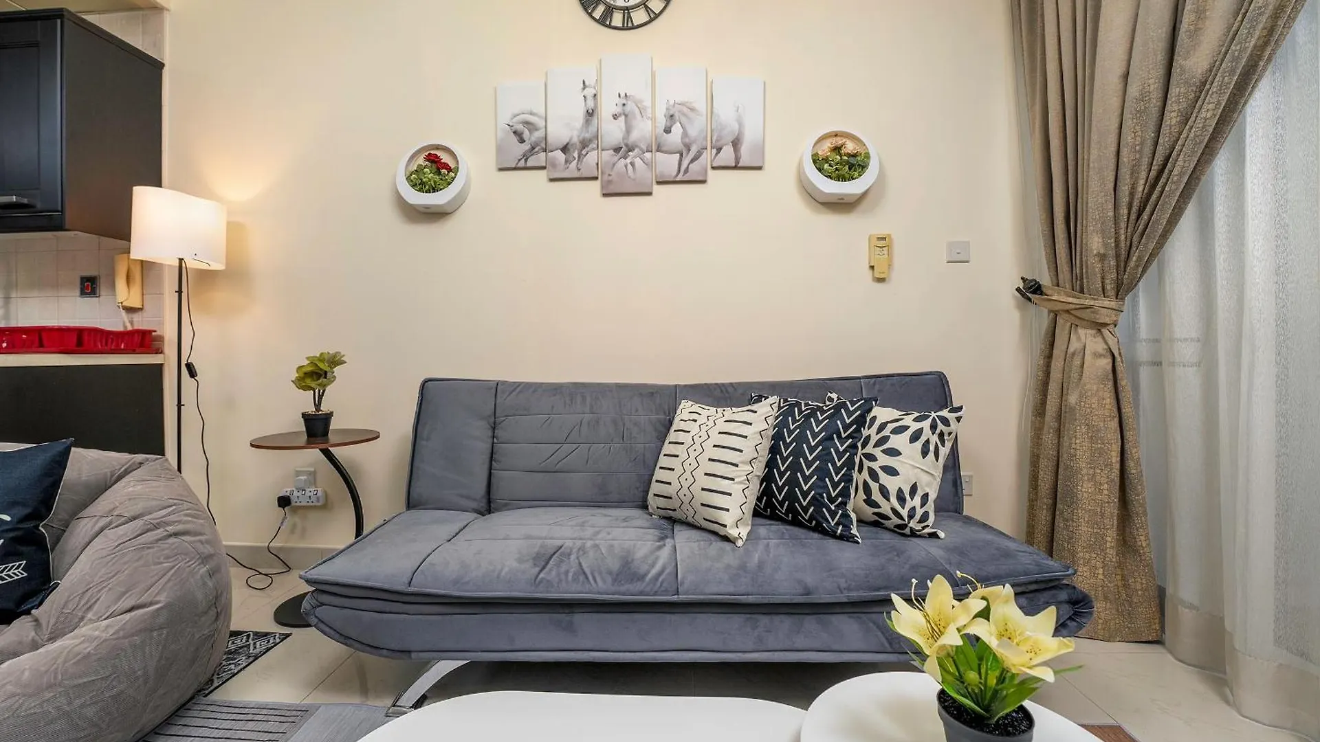 2-Bedroom Marina Skyline View In Jlt Dubai Apartment